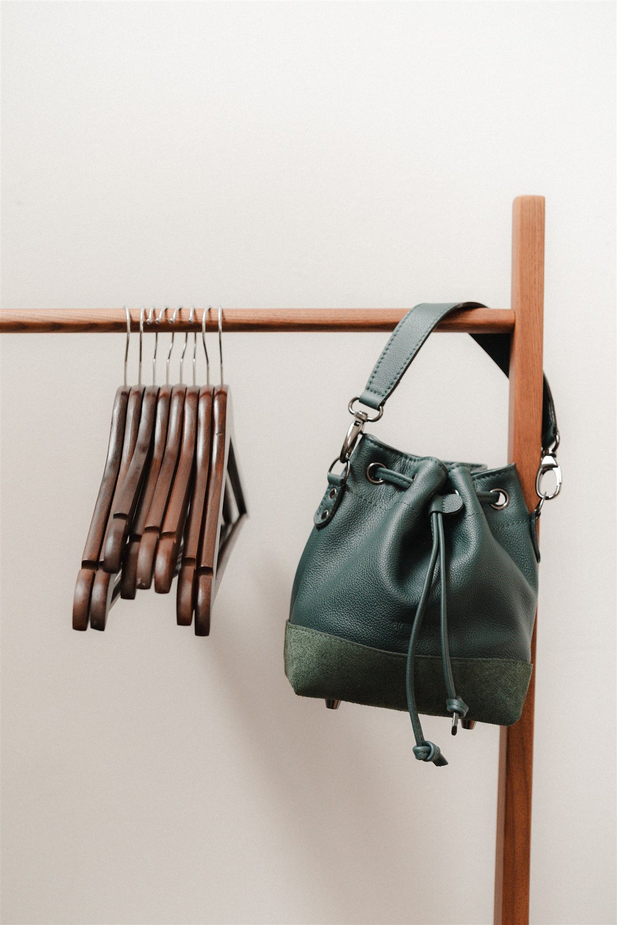 sac seau en cuir vert
