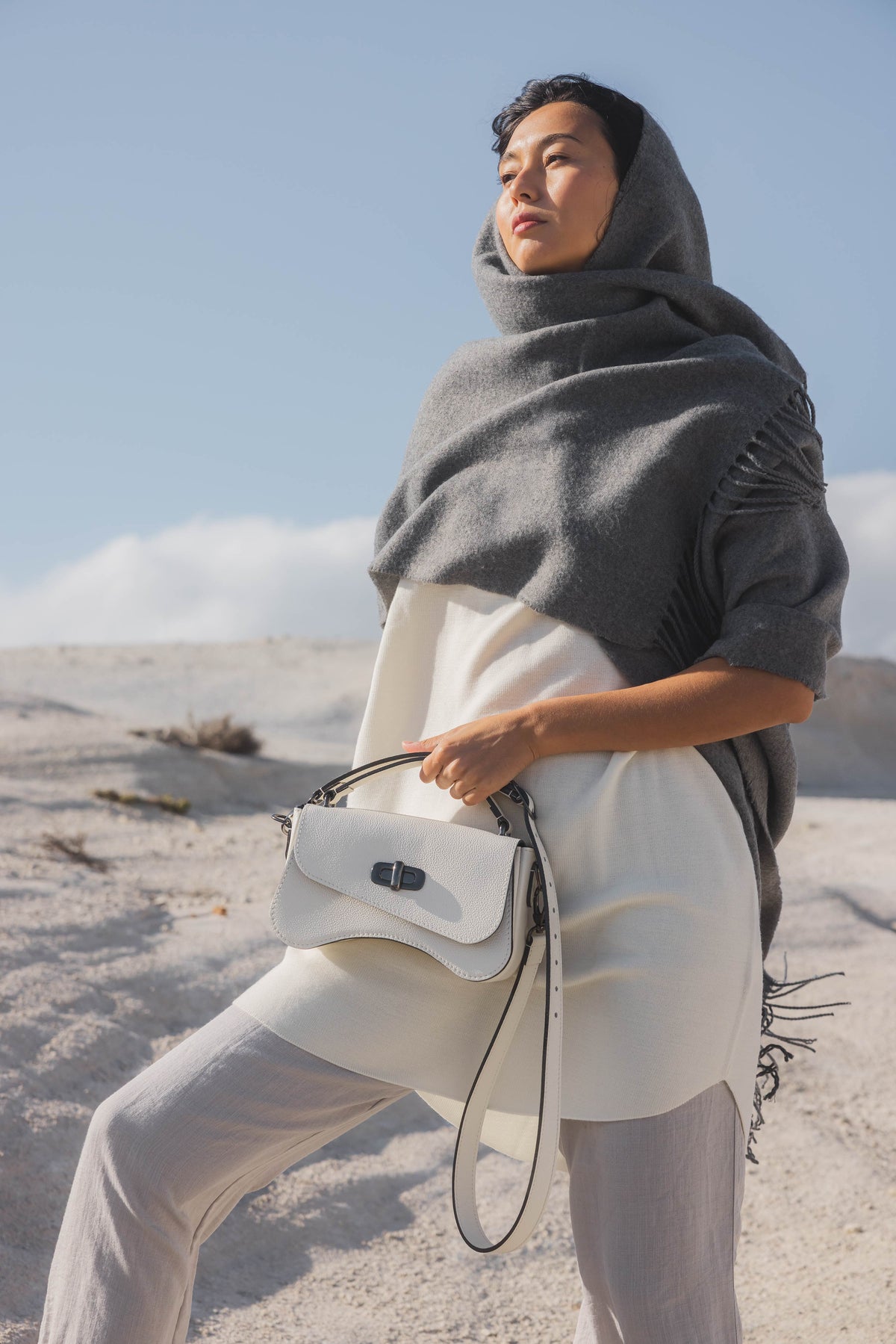 Sac forme baguette cuir blanc grainé