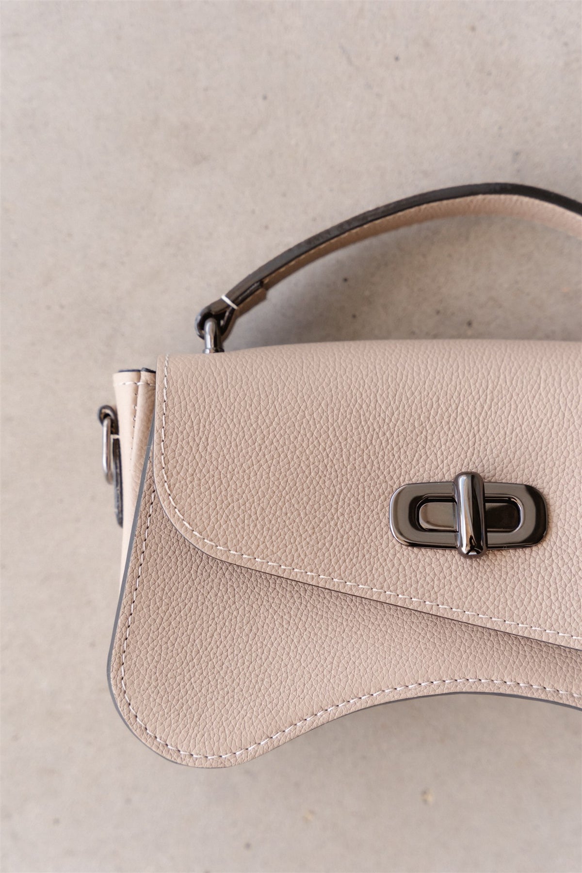 sac forme baguette gris graine face