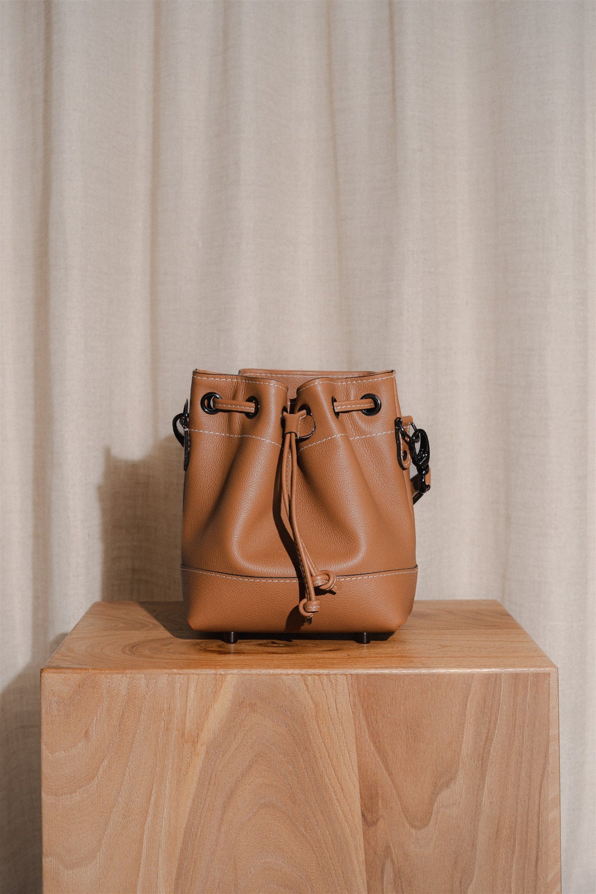 Sac seau cuir camel grainé - Tommy - camel grainé