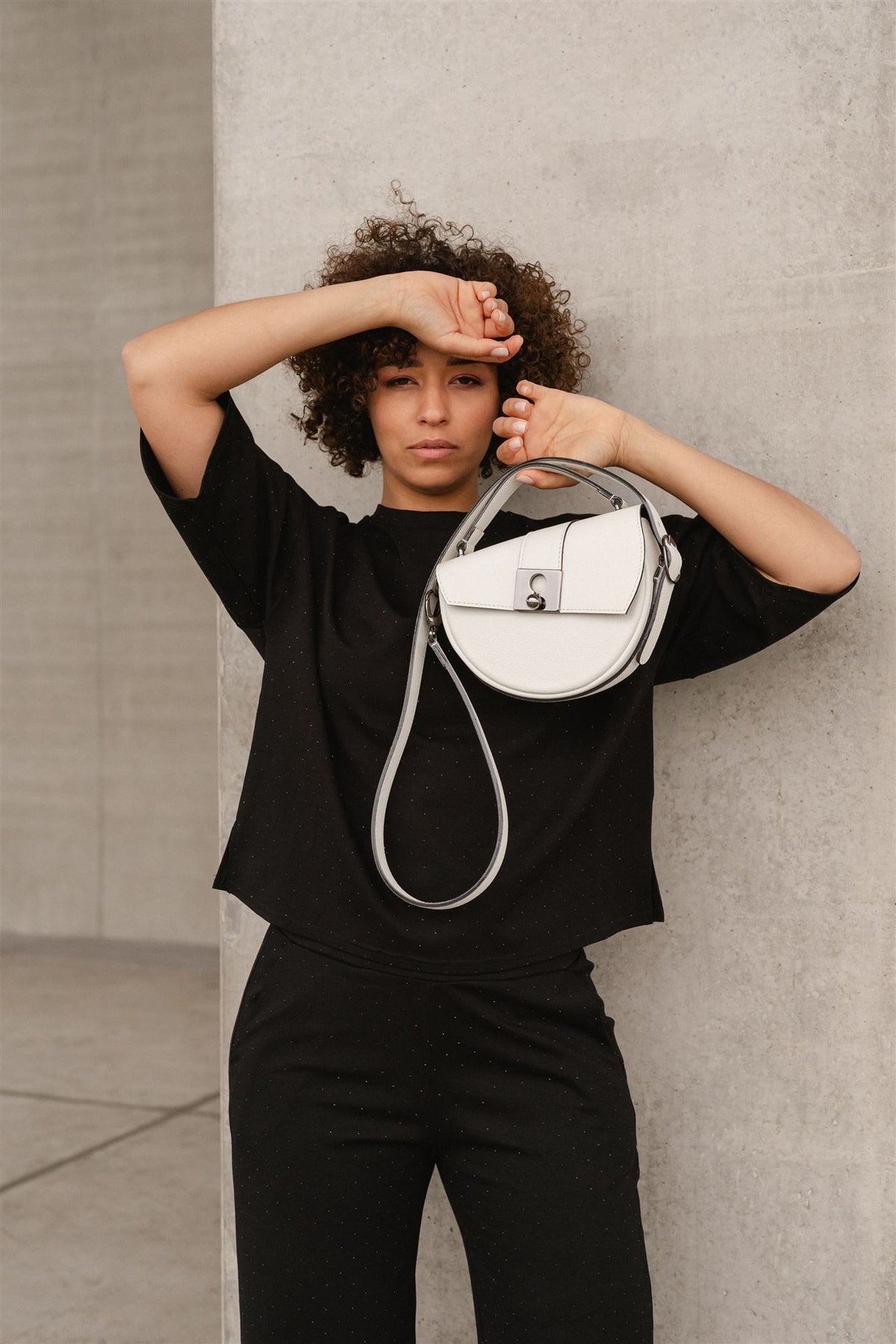 Sac demi lune cuir grainé blanc