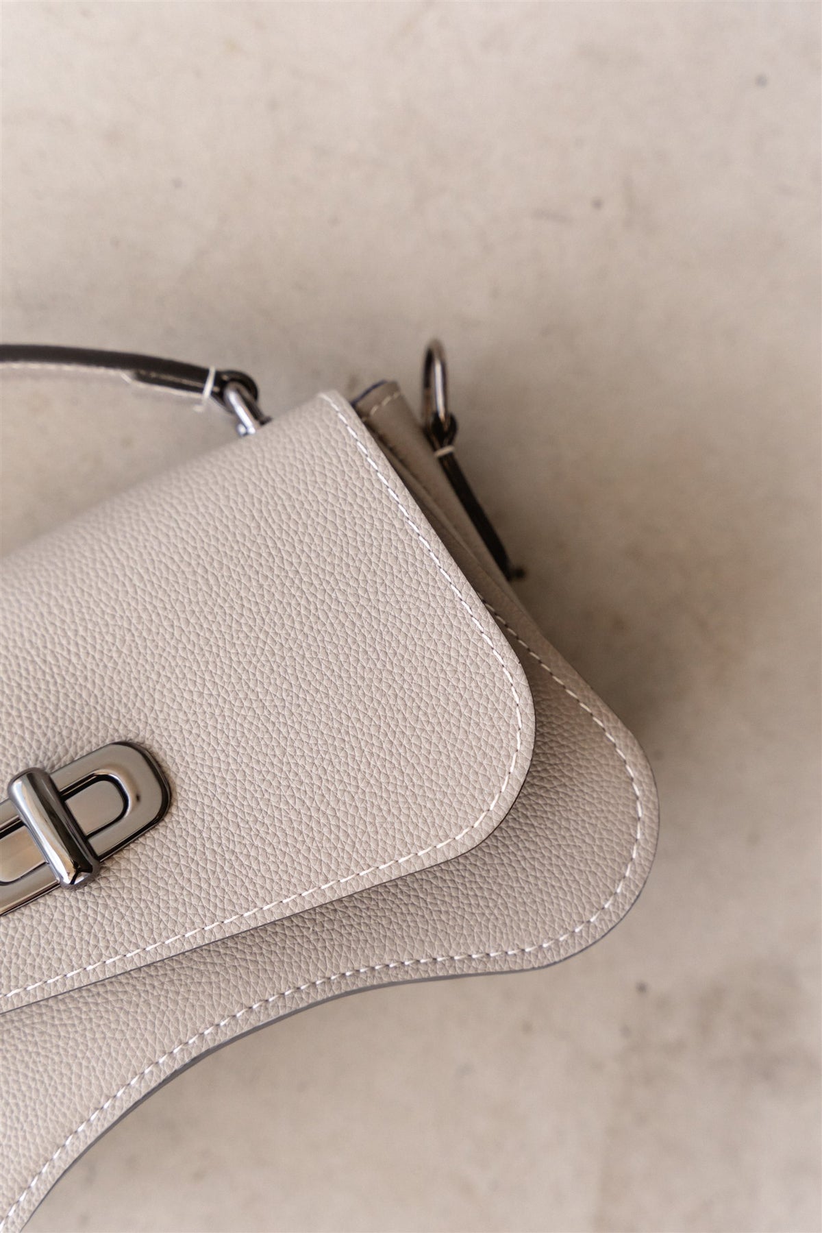 sac baguette face gris